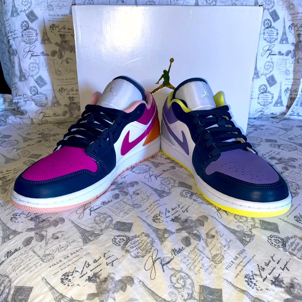 💜JORDAN 1 LOW SE MISMATCH💛.